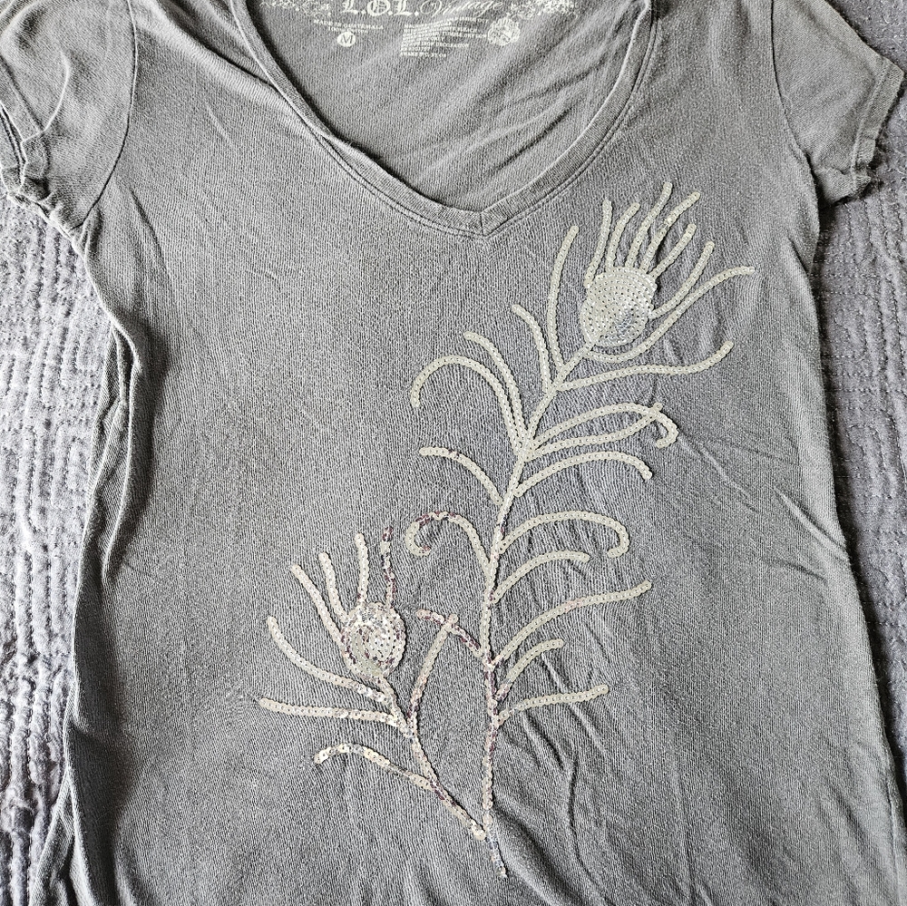 Gray T-Shirt with Sequin Design - Picture 2 of 6